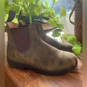 Blundstone #584 Women’s Thermal Chelsea Boot Rustic Brown size 7